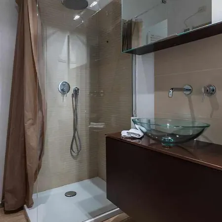 Piscina-parking-vista Mare La Perla Ligure - Ac דירה