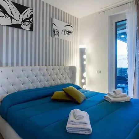 Piscinaparkingvista Mare La Perla Ligure Ac Apartment *