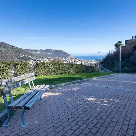 Piscinaparkingvista Mare La Perla Ligure Ac Apartment